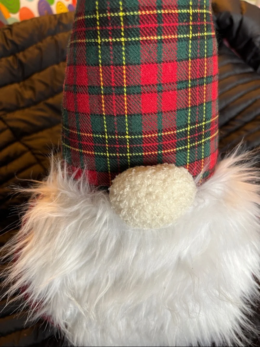 EAGAROO  Gnome Plush soft stand up Decoration - Red Plaid Hat beard